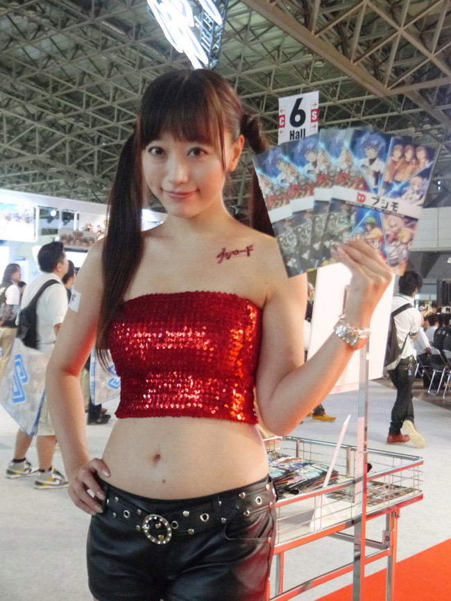 【おっぱい】東京ゲームショーで案内してくれるイベントコンパニオンの女の子のおっぱい画像がエロすぎる！【30枚】 05