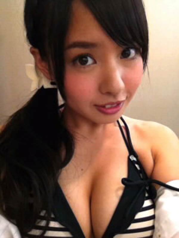 【おっぱい】女性アイドルグループNMB48で大人気だった山田奈々ちゃんの可愛らしい画像がエロすぎる！【30枚】 30