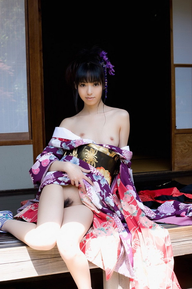 【おっぱい】日本の美！着物の美しさと女性の愛らしさを掛け合わせたらとんでもないことになった！ 23